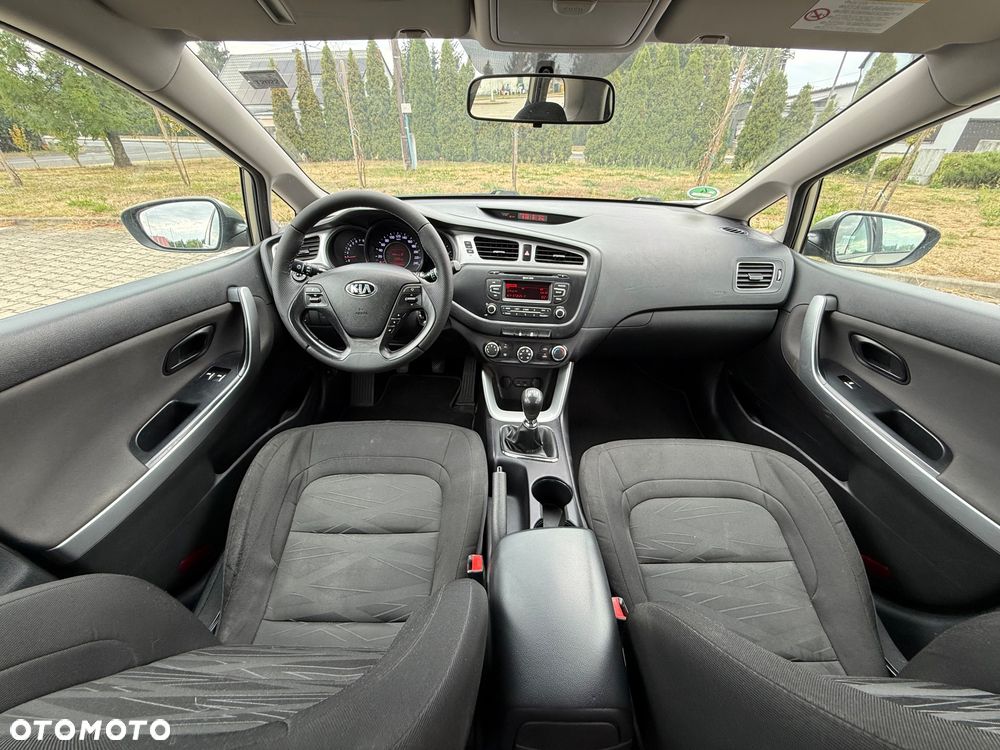 Kia Ceed 1.4 CVVT Dream Team Edition - 26