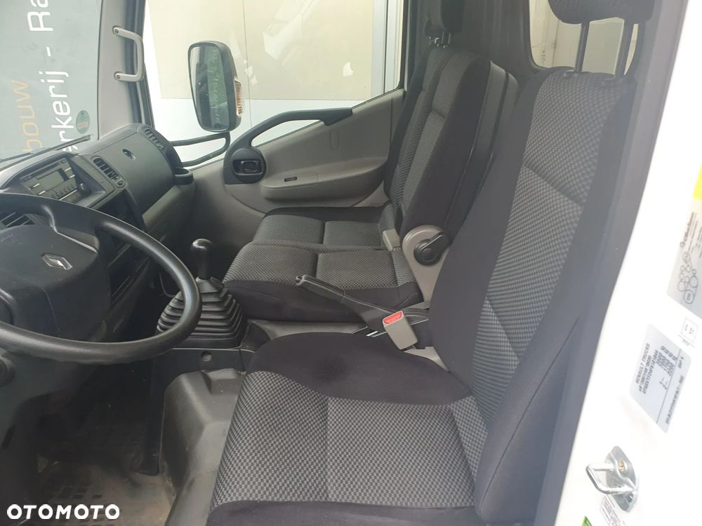 Fotele  Nissan Cabstar Renault Maxity - 2
