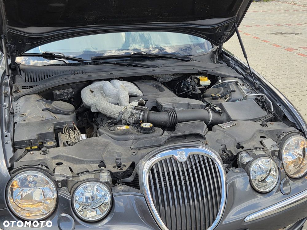 Jaguar S-Type - 12