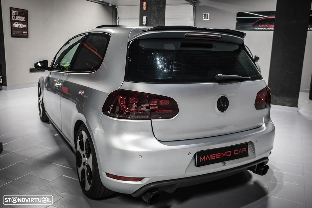 VW Golf 2.0 GTI DSG - 4