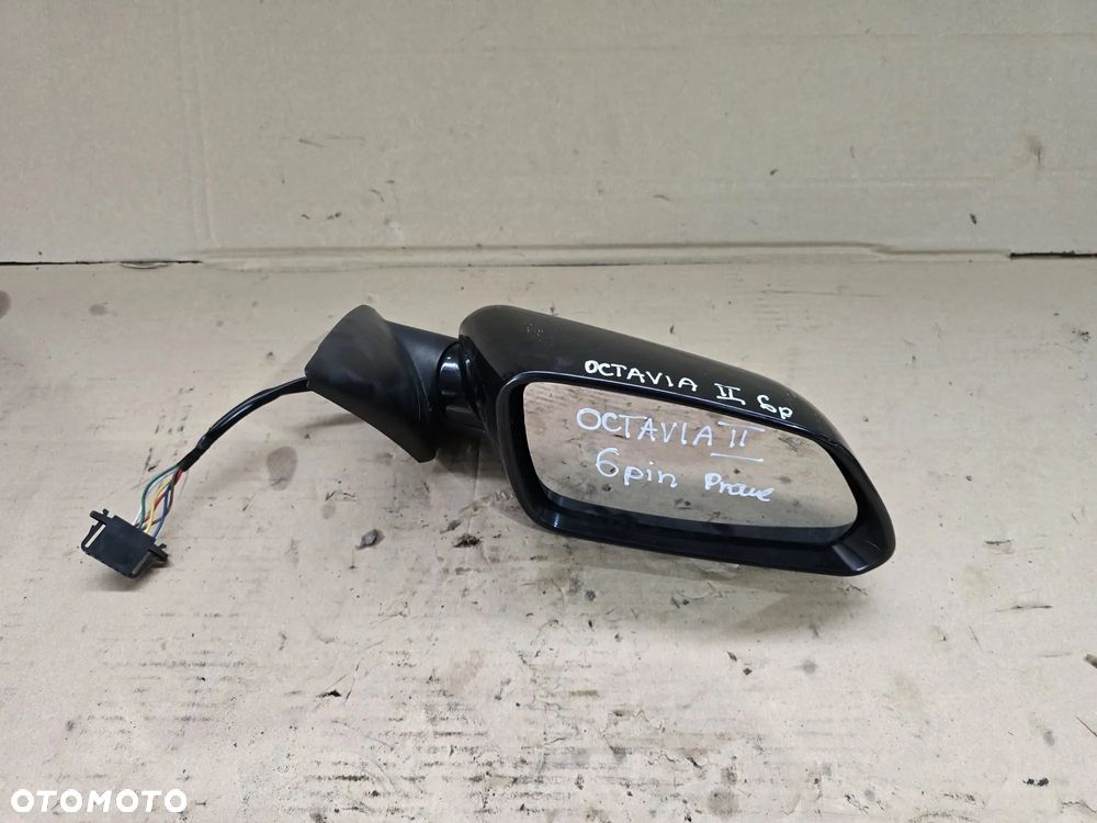 LUSTERKO PRAWE SKODA OCTAVIA II 6PIN EUROPA