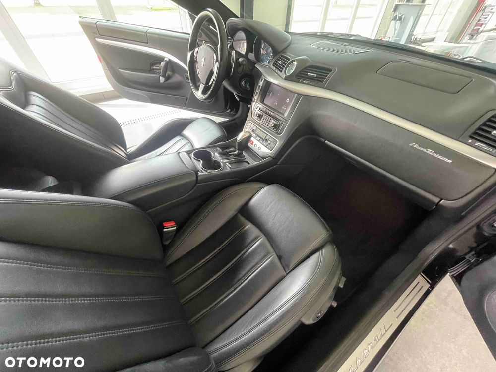 Maserati GranTurismo Automat - 11