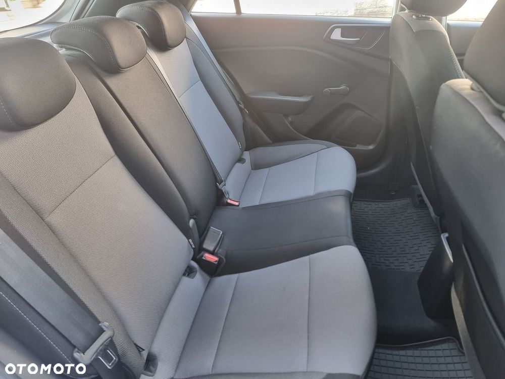 Hyundai i20 1.2 BlueDrive Classic + - 26