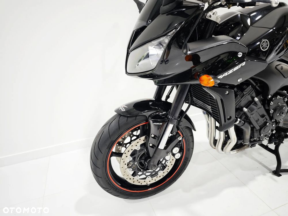 Yamaha FZ - 17