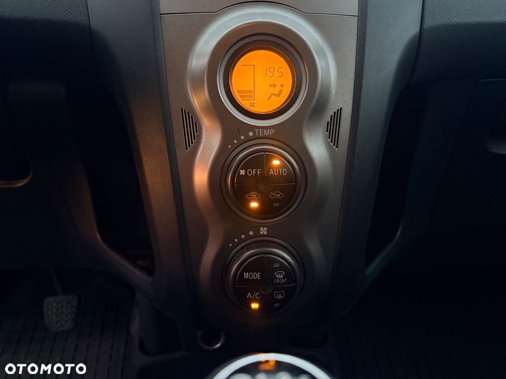 Toyota Yaris - 13