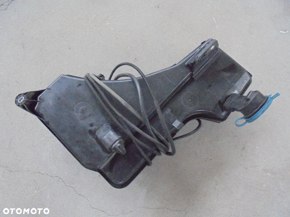 MERCEDES ML W166 6,3 AMG ZBIORNICZEK SPRYSKIWACZY - 3