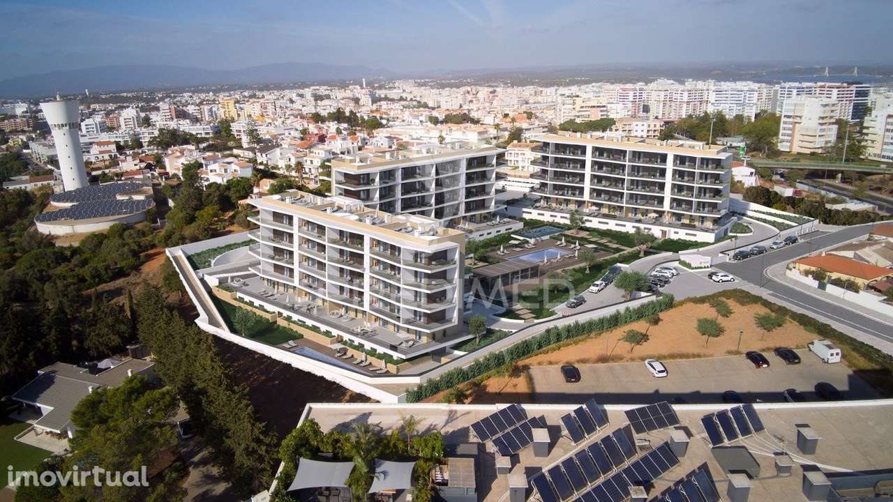 Horus Residence - Apartamento T2 , Penthouse com 137m2 de área brut... - Grande imagem: 5/39