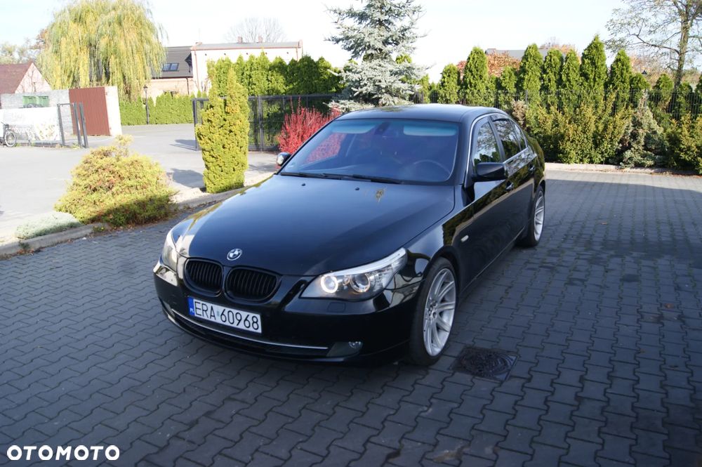 BMW Seria 5 525d Edition Sport - 8