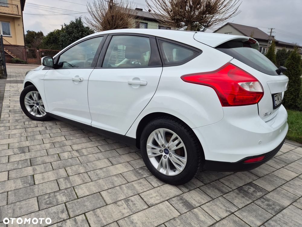 Ford Focus 1.6 TDCi DPF Start-Stopp-System SYNC Edition - 8