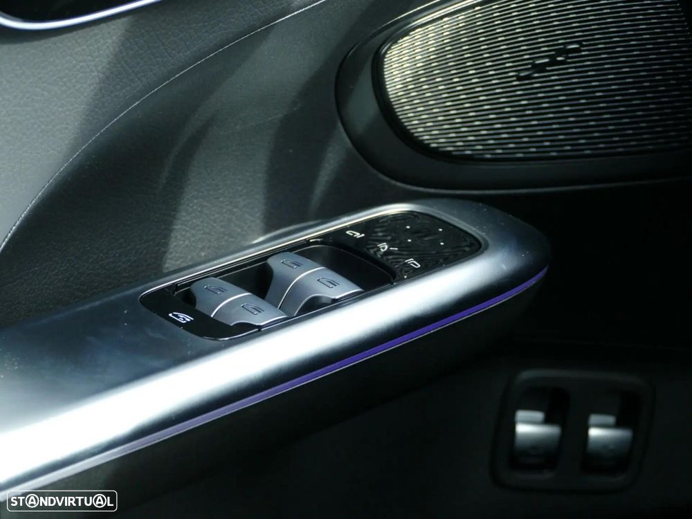 Mercedes-Benz C 300 e AMG Line - 33