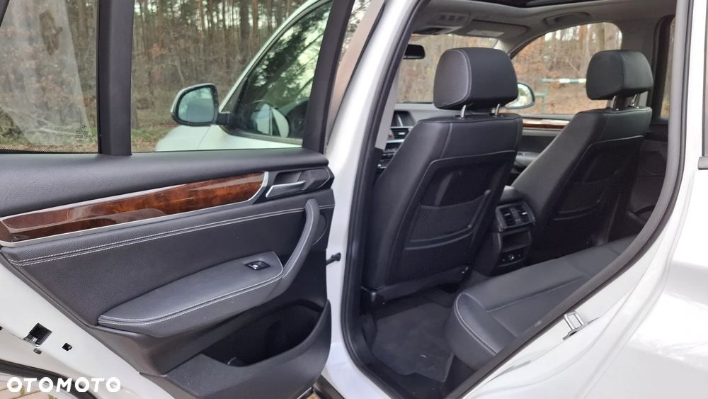 BMW X3 xDrive28i - 21