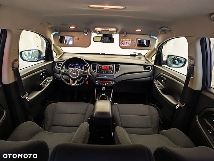 Kia Carens - 41