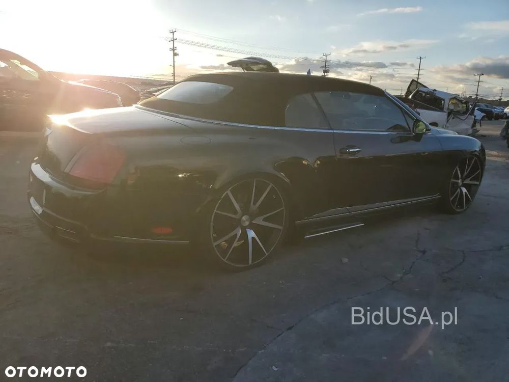 Bentley Continental GT - 5
