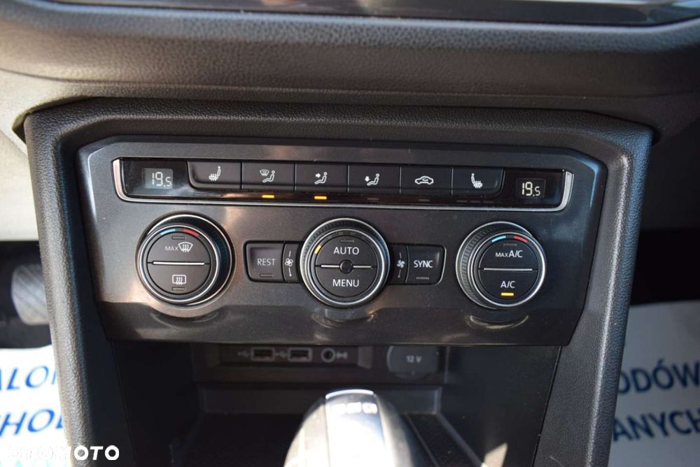 Volkswagen Tiguan - 36