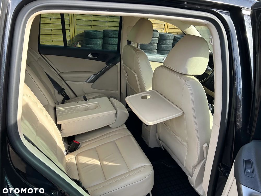Volkswagen Tiguan 2.0 TDI DPF 4Motion BlueMotion Technology Lounge Sport & Style - 13