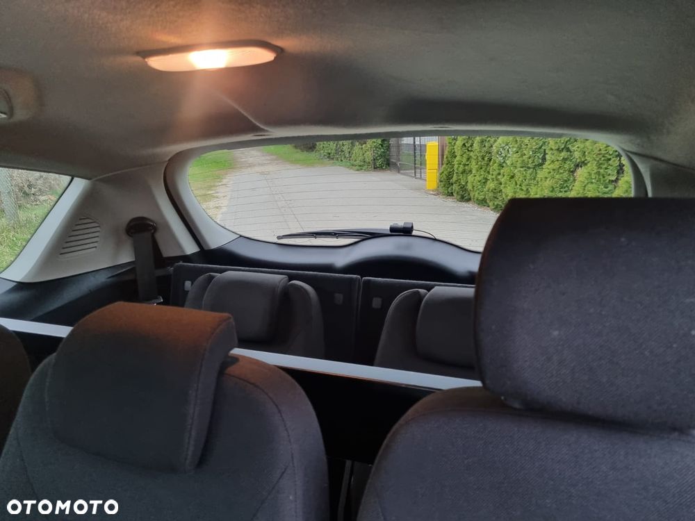 Ford S-Max 2.0 TDCi Trend - 11