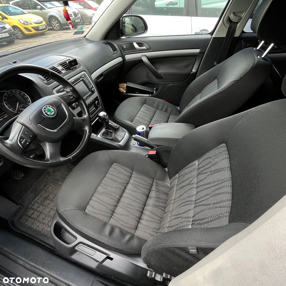 Skoda Octavia 1.8 TSI Ambiente - 5