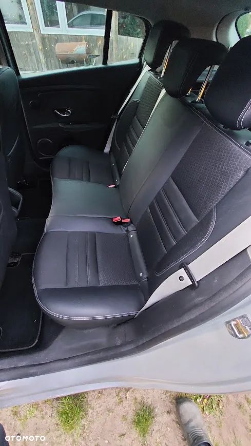 Renault Megane ENERGY TCe 130 EDC BOSE EDITION - 5