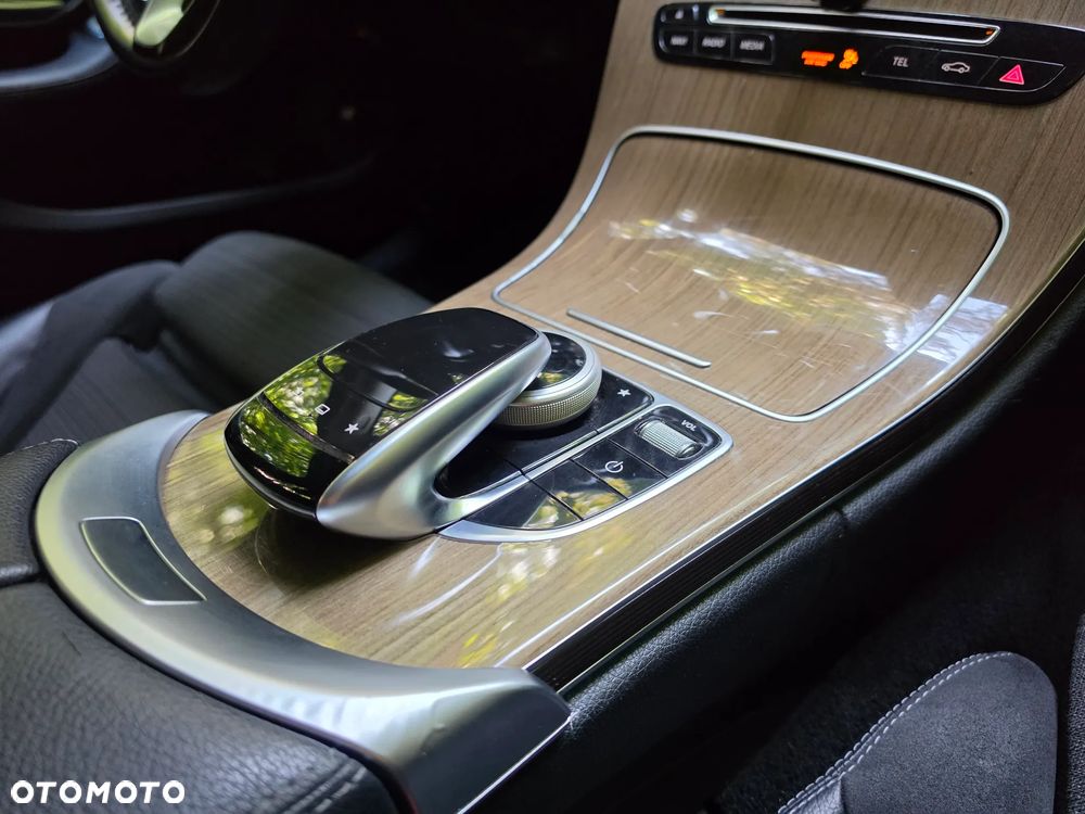 Mercedes-Benz Klasa C 180 7G-TRONIC - 9