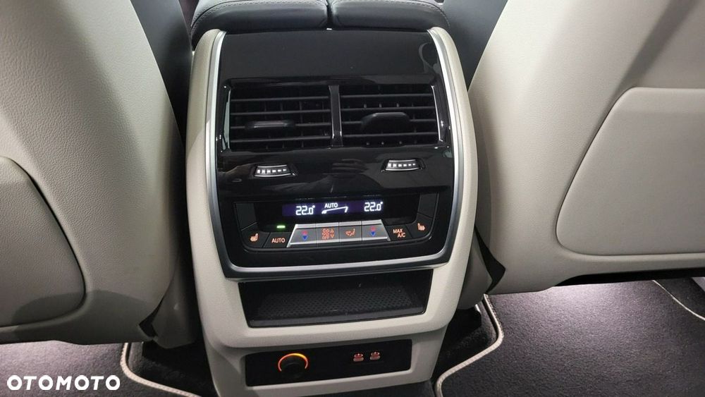 BMW X5 M M60i mHEV sport - 27