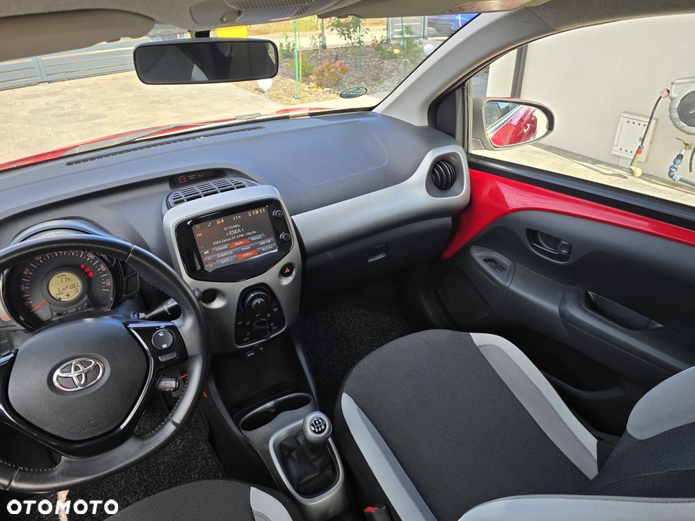 Toyota Aygo x-clusiv - 20