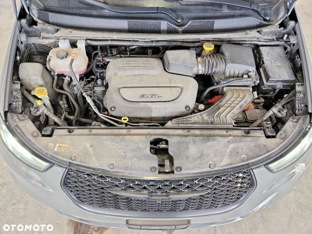 Chrysler Pacifica - 12