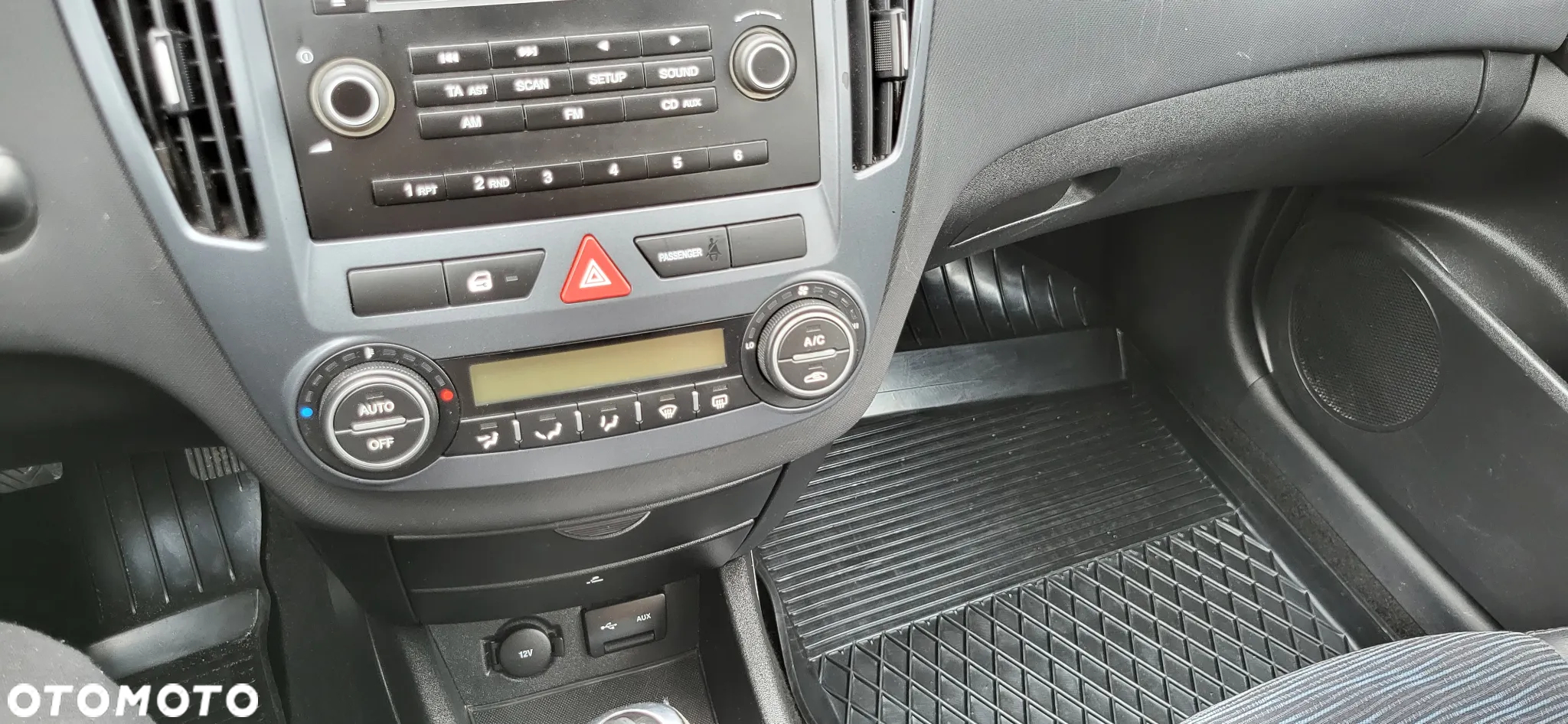 Kia Ceed 1.4 CVVT SW EX - 29