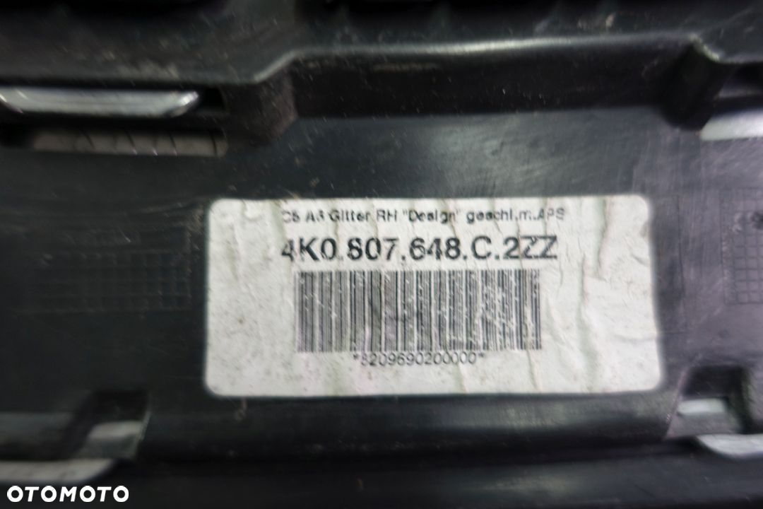 KRATKA ZDERZAKA PRAWA  AUDI A6 C8 - 3