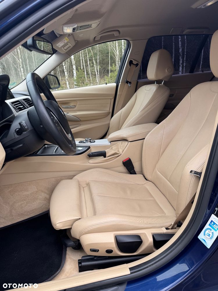 BMW Seria 3 320d Sport - 15