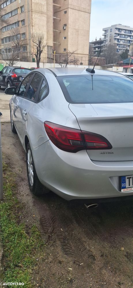 Opel Astra 1.4 Turbo Start/Stop Sport - 4