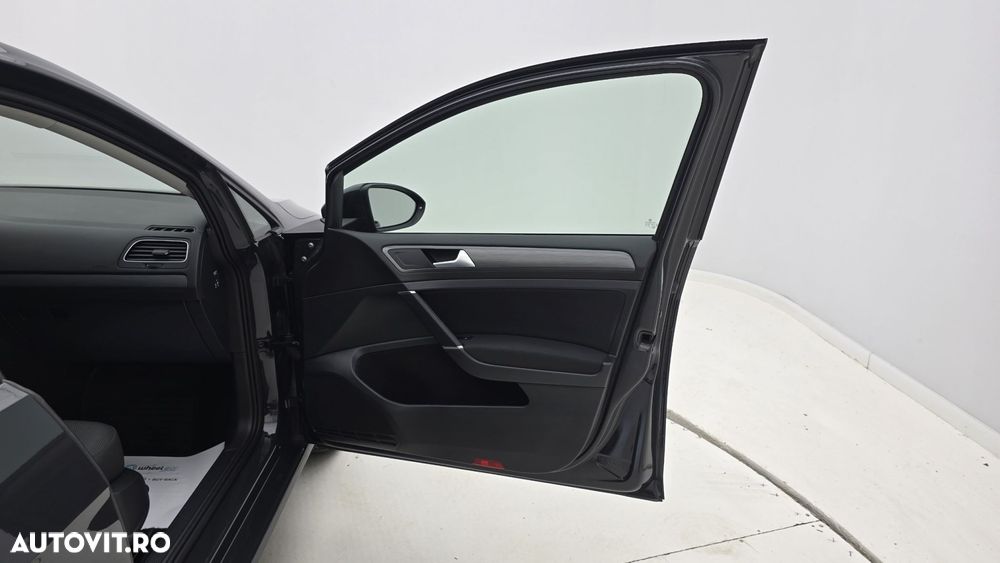 Volkswagen Golf 1.6 TDI Comfortline - 18