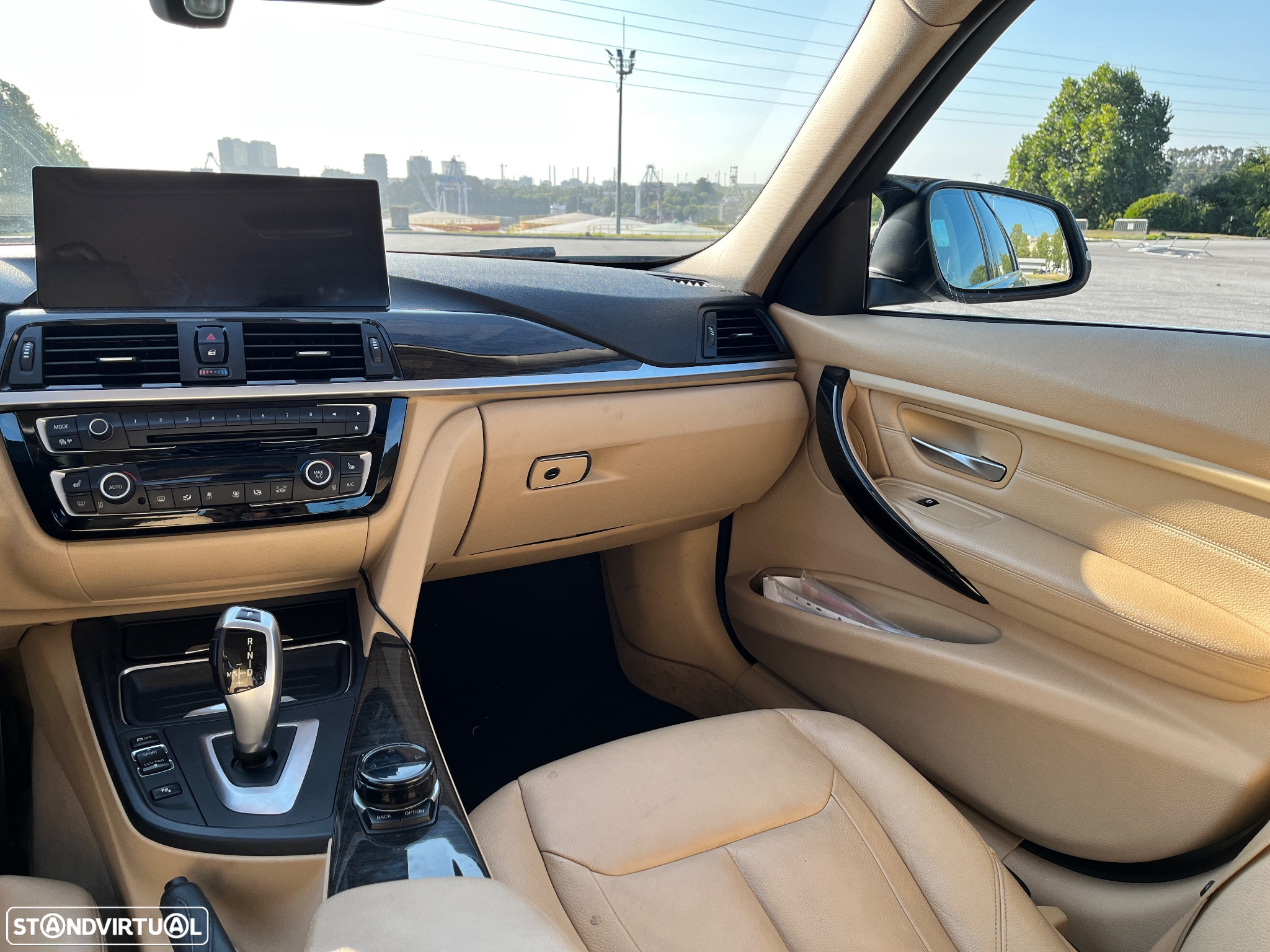BMW 328 i Aut. Luxury Line - 15