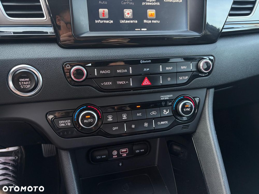 Kia Niro 1.6 GDI Hybrid L Business Line - 29