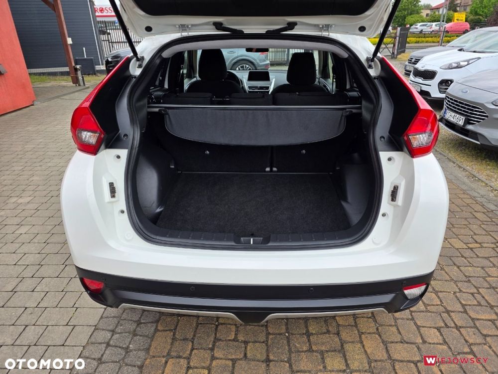 Mitsubishi Eclipse Cross - 12