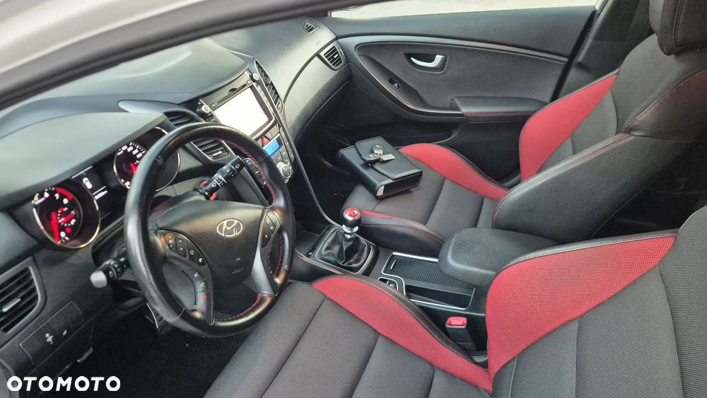 Hyundai i30 1.6 GDI Turbo Luxury - 14