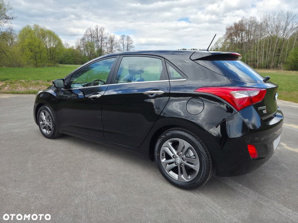 Hyundai i30 1.4 Base - 9