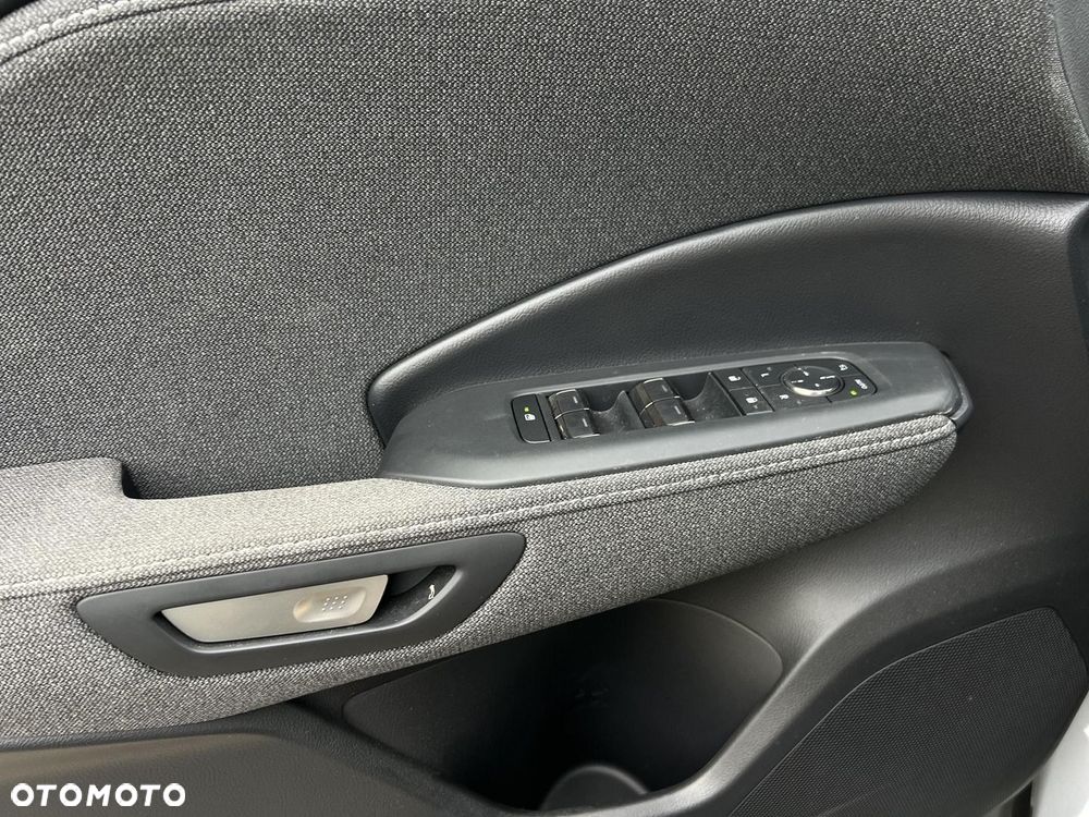 Lexus LBX 1.5 Hybrid - 28