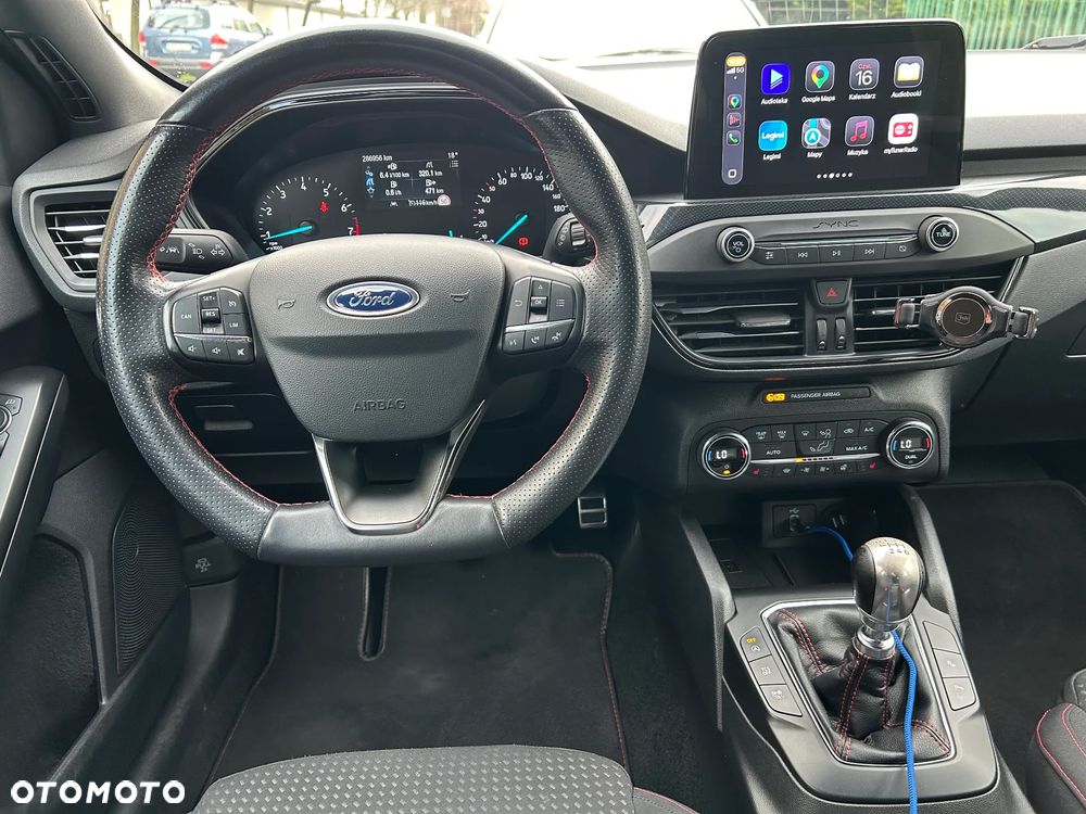 Ford Focus 1.5 EcoBoost ST-Line - 15