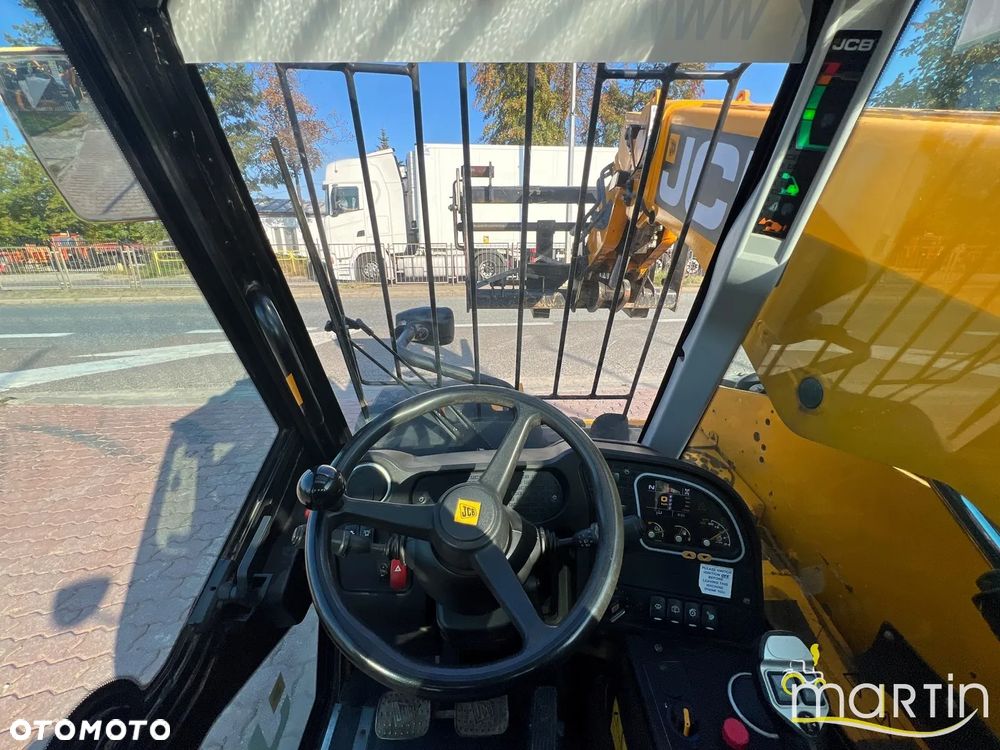 JCB 525-60 - 18
