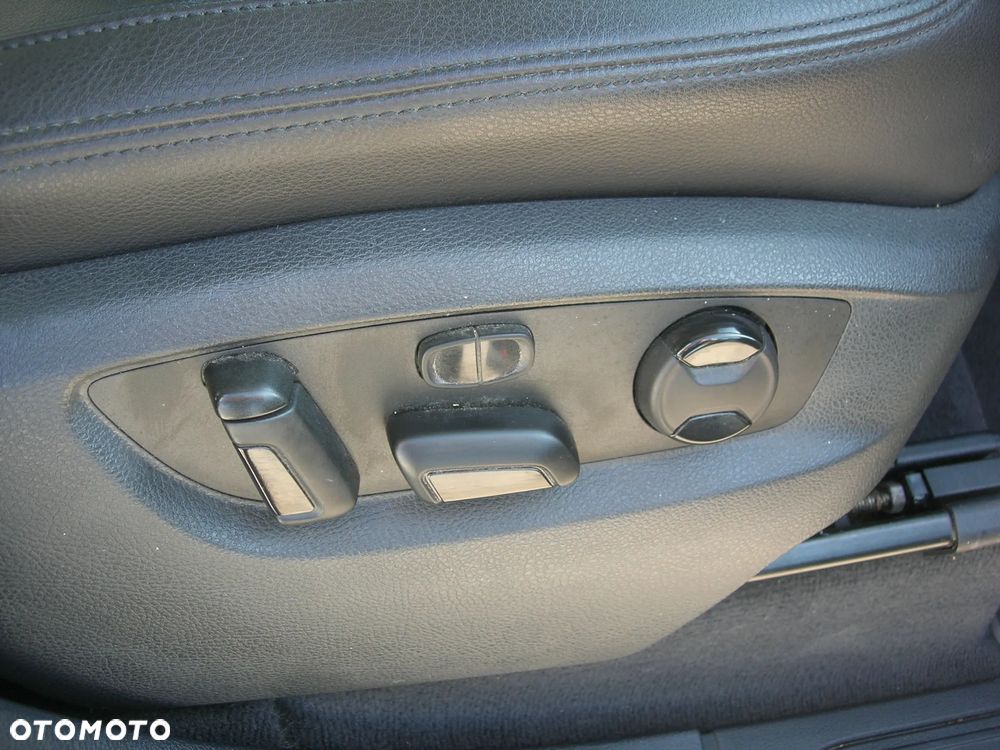 Volkswagen Touareg - 25