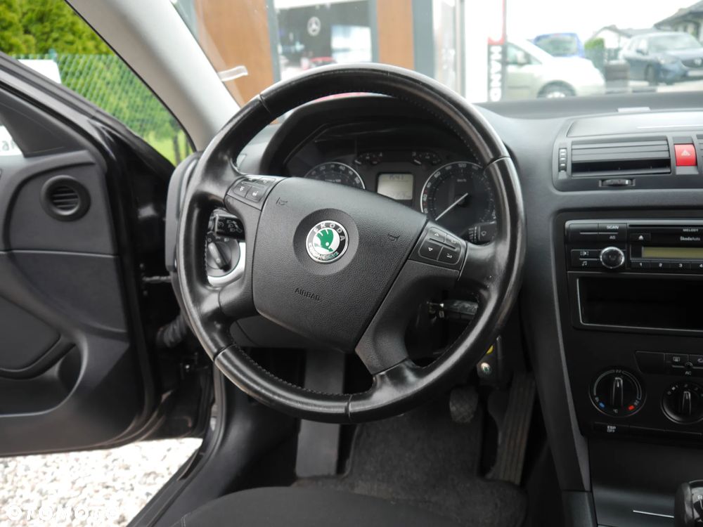 Skoda Octavia 1.6 Combi Classic - 7