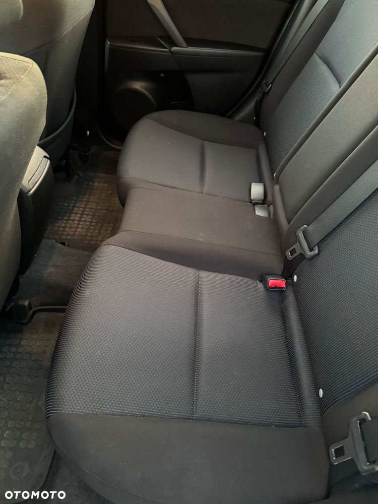 Mazda 3 2.0 Exclusive + - 23