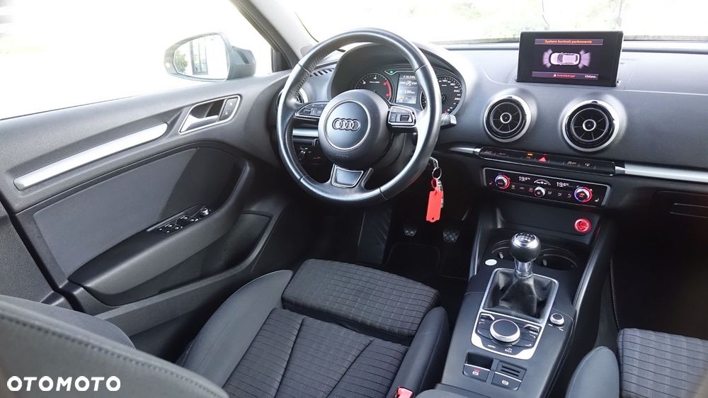 Audi A3 Sportback - 32