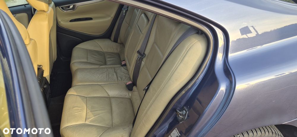 Volvo S60 2.4 D5 - 9