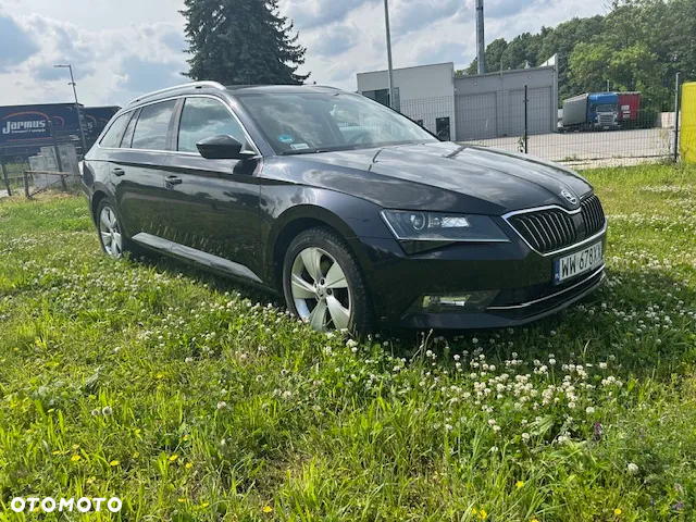Skoda Superb 2.0 TDI Ambition DSG - 2