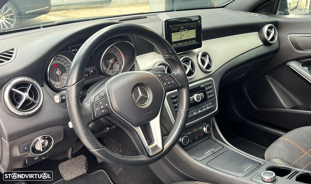 Mercedes-Benz CLA 180 CDI Urban Aut. - 25