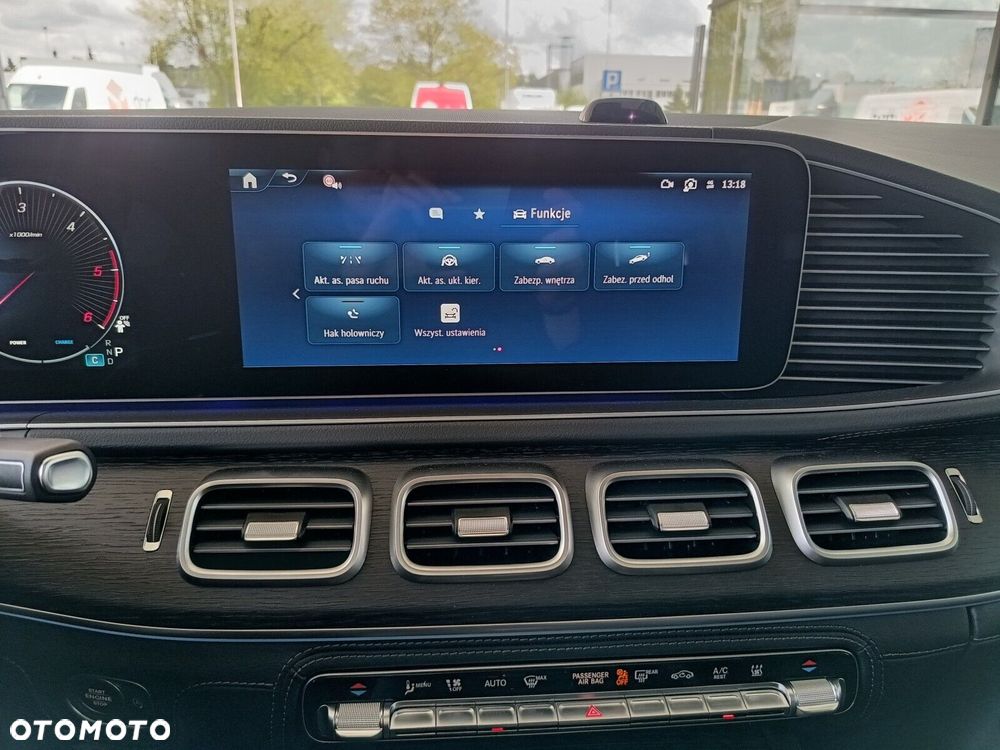 Mercedes-Benz GLS - 22