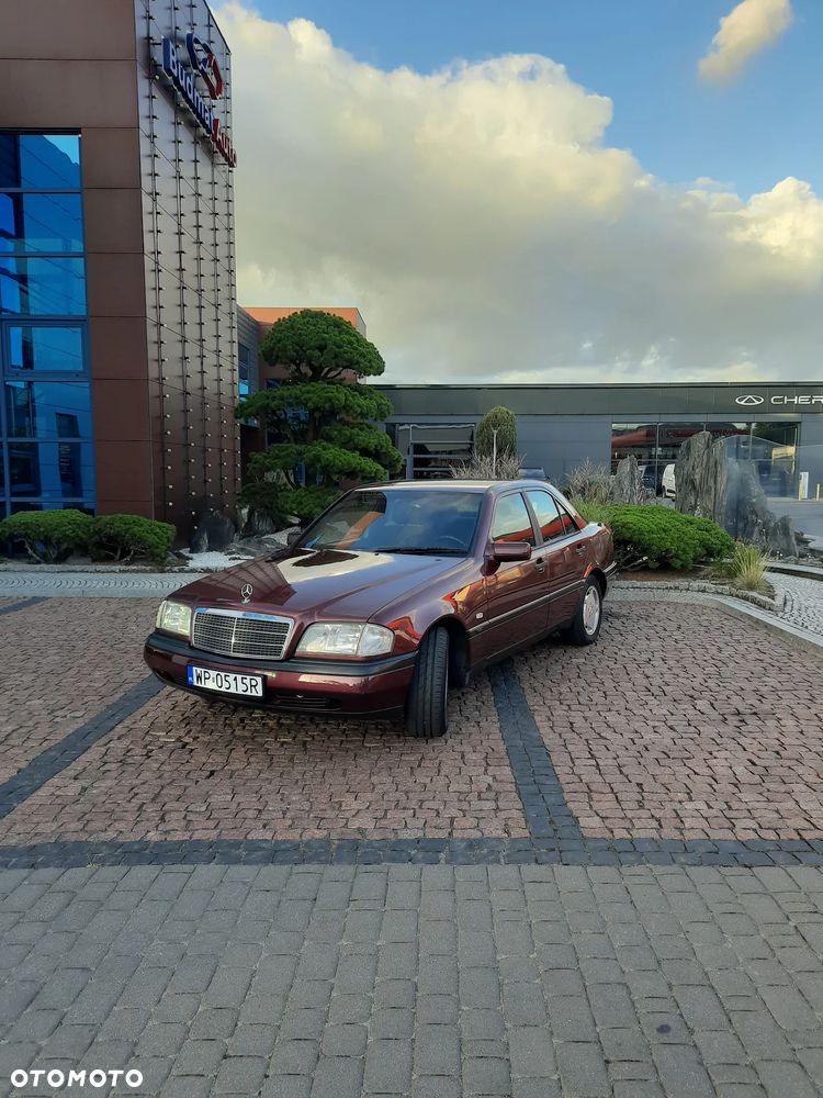 Mercedes-Benz Klasa C 200 Elegance - 1