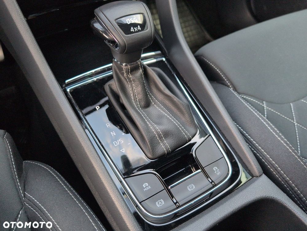 Skoda Karoq 2.0 TSI 4x4 Sportline DSG - 38