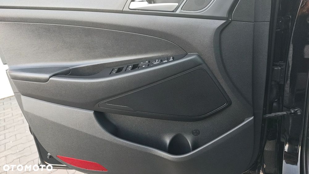 Hyundai Tucson 1.6 GDi 2WD Pure - 32